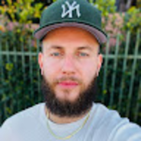 Profile Picture of Johnny Self (@johnnyself) on Poshmark