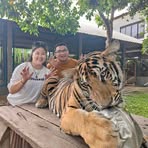 Profile Picture of Chee How (@beh.ch.3) on Facebook