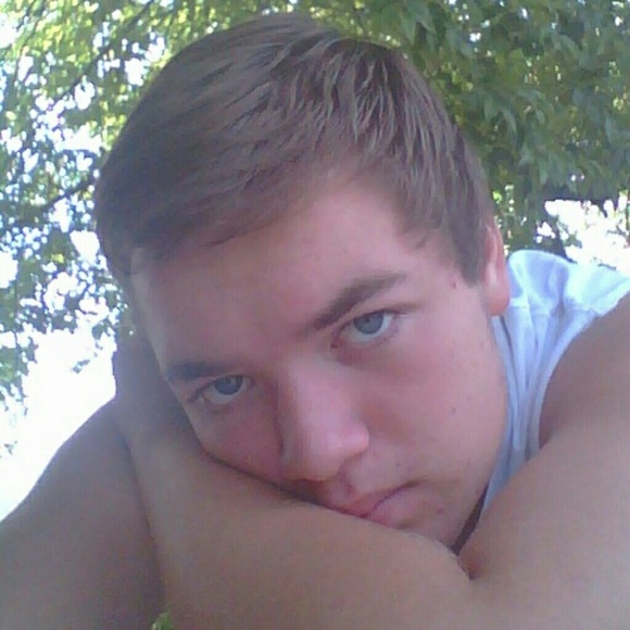Profile Picture of Lucas Burton (@lucasb91) on Poshmark