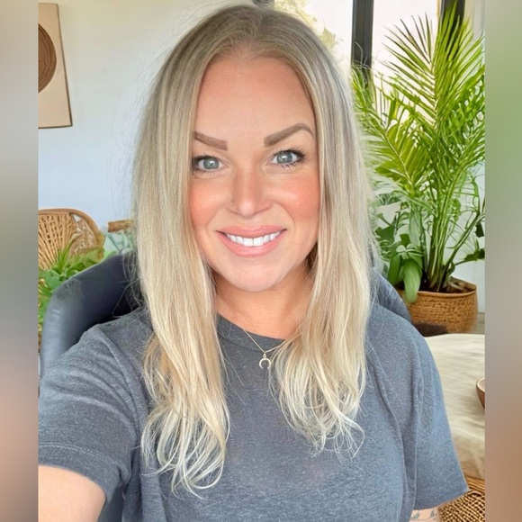 Profile Picture of Shelly Pope (@3boysloveme) on Poshmark