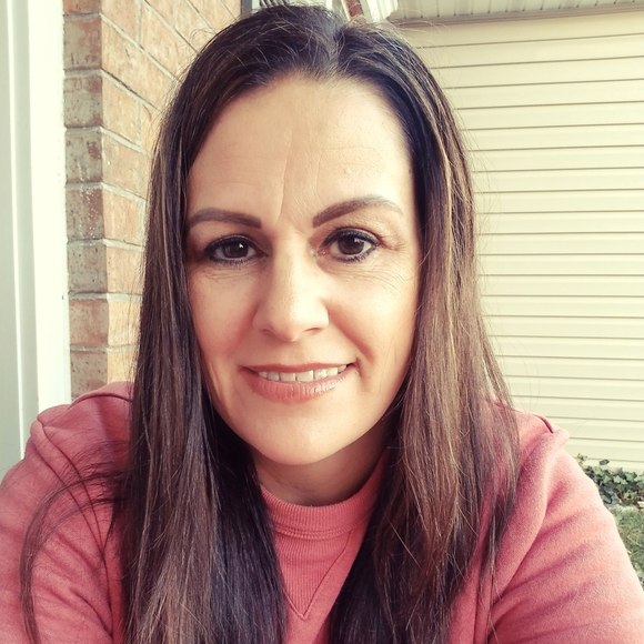 Profile Picture of Sharon Ilges mcdonnell (@sharon1975) on Poshmark