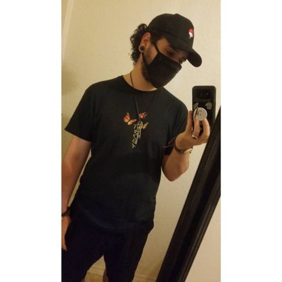 Profile Picture of Alexander Sastre santiago (@alexandersastre) on Poshmark