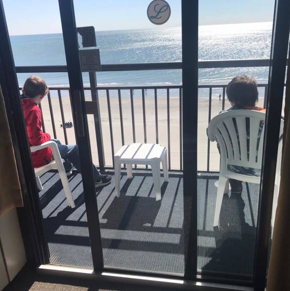 Profile Picture of Carol Abshire (@carolabshire64) on Poshmark