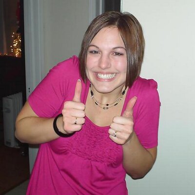 Profile Picture of Renee Huebner (@mrshuebs) on Twitter
