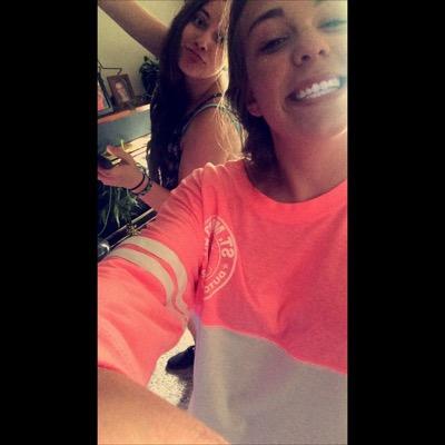 Profile Picture of Julia (@Moyer19Julia) on Twitter