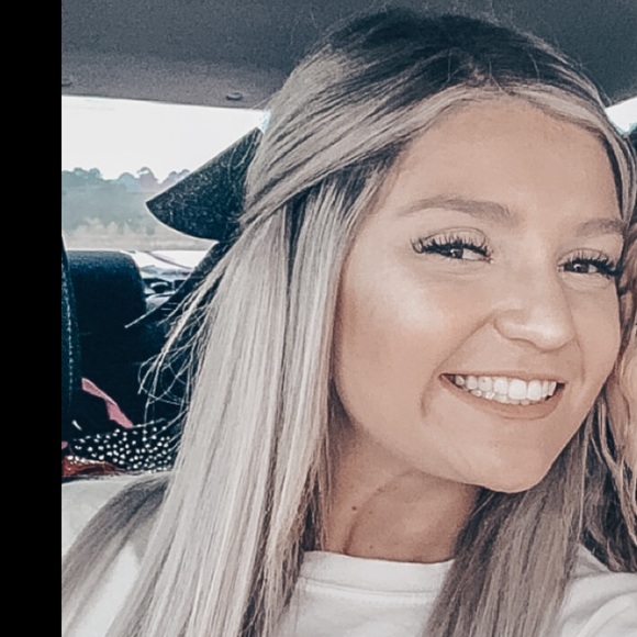 Profile Picture of Alissa Myrann (@a_myrann) on Poshmark