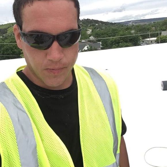 Profile Picture of David Ooton (@davidooton89) on Poshmark