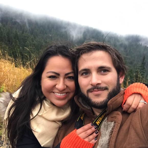 Profile Picture of Claudia Valentina (@claudiavgurdian) on Poshmark