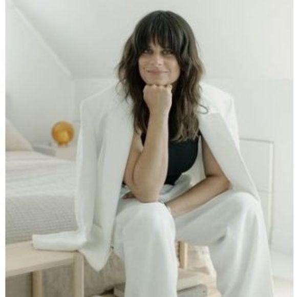 Profile Picture of Zora Huculak (@hellozora) on Poshmark