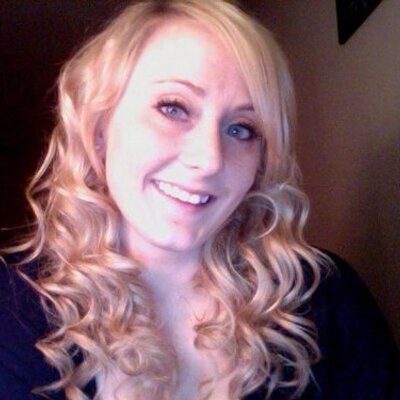 Profile Picture of Kari Wally  ❤ (@KariWally) on Twitter