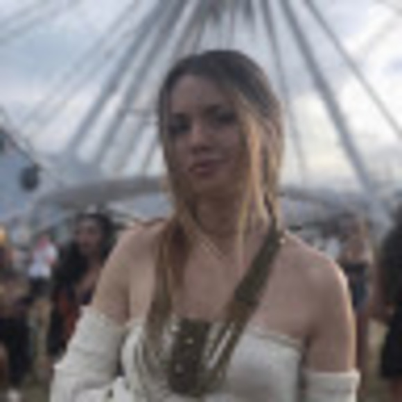 Profile Picture of Sara Shorb (@sarashorb2017) on Poshmark