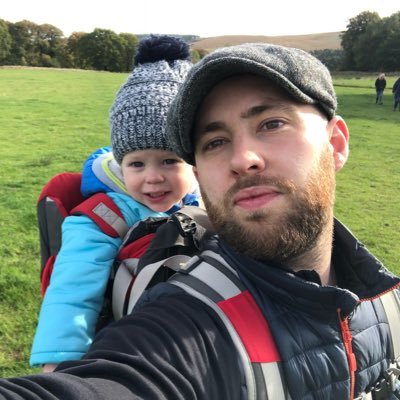 Profile Picture of David Charlton (@BobbyCharltioni) on Twitter
