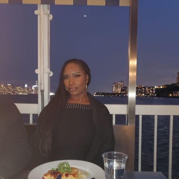 Profile Picture of Joyce Breedlove (@joy2be_me) on Poshmark