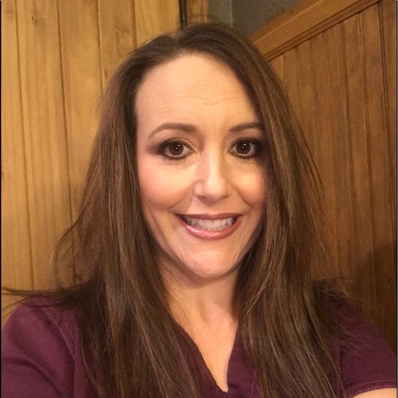 Profile Picture of Joanna Pearson (@craigjoanna) on Poshmark