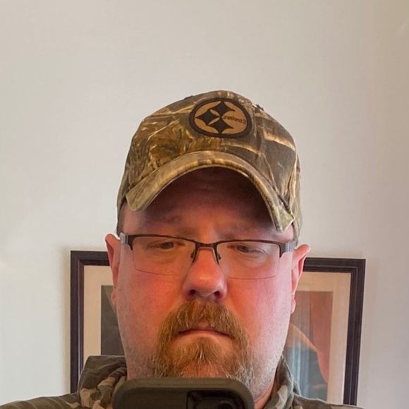 Profile Picture of Craig Zuber (@craigzuber) on Poshmark