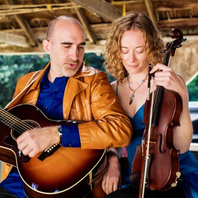 Profile Photo of Dan Frechette & Laurel Thomsen (@danandlaurel) on Twitter