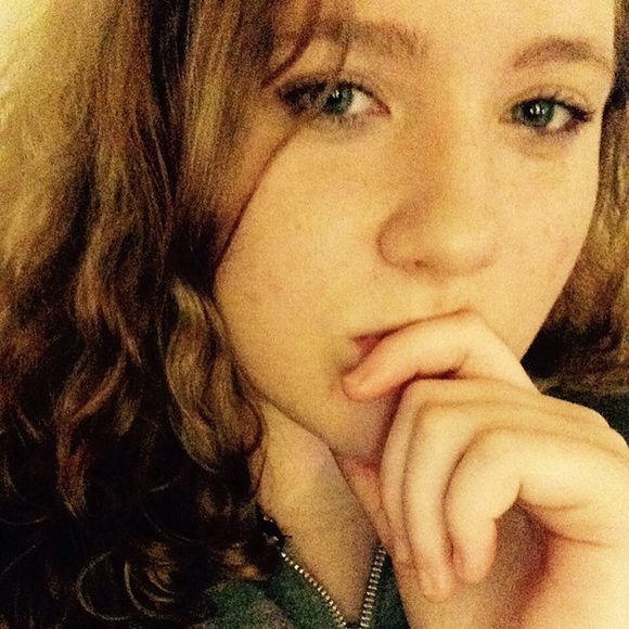Profile Picture of Madison Reid (@maddieg0821) on Poshmark