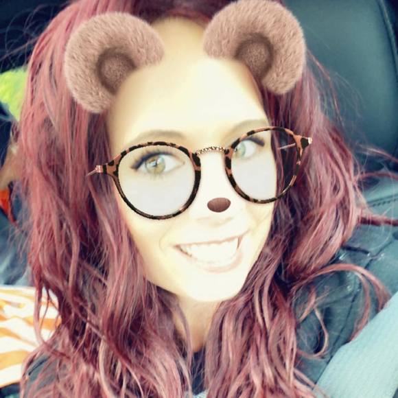 Profile Picture of Renee Trendell (@r_trendell) on Poshmark