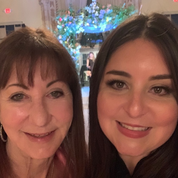 Profile Picture of Jaimie Luria (@jaimie_corinne) on Poshmark