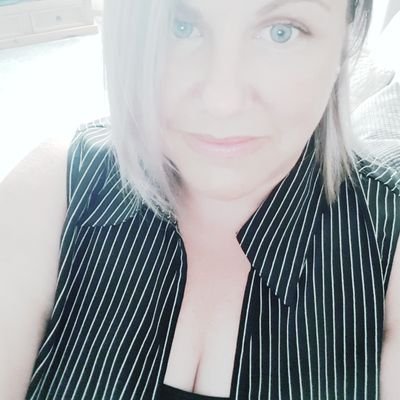 Profile Picture of Lorraine Mitchell (@lorraine_129) on Twitter