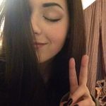 Profile Picture of Emily Largesse (@emlargesse) on Instagram