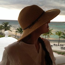 Profile Picture of Ksenia Tkachenko (@space_m0nky) on Pinterest