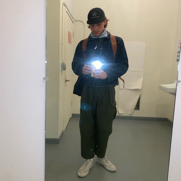 Profile Picture of Sam Robbins (@srobbins23) on Poshmark