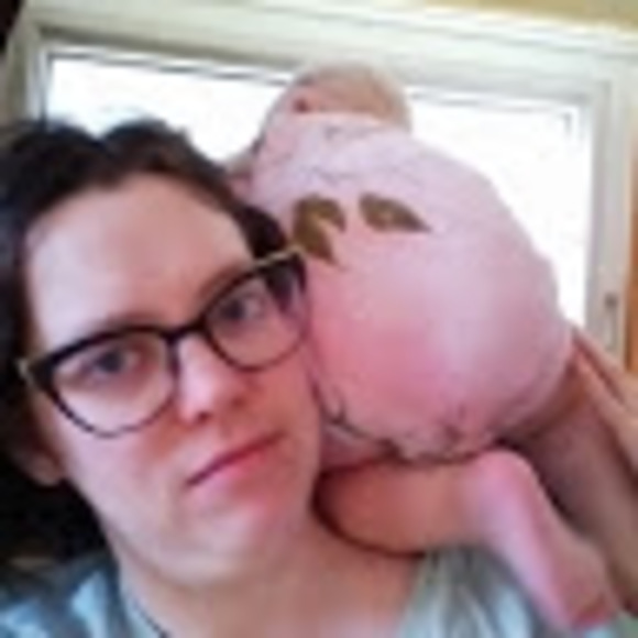 Profile Picture of Meghan Trenholm (@meght) on Poshmark