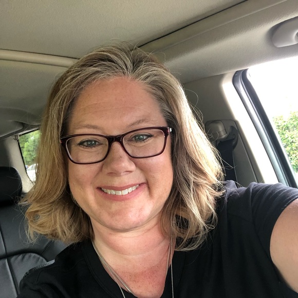 Profile Picture of E-j Boyd (@penguinej) on Poshmark