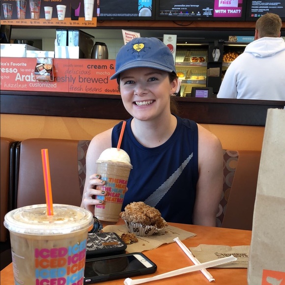 Profile Picture of Alexis Lasater (@alexislasater) on Poshmark