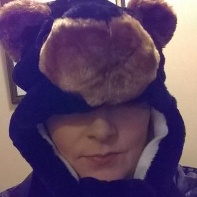 Profile Picture of Maxine Boyd (@isithalf5yet) on Twitter