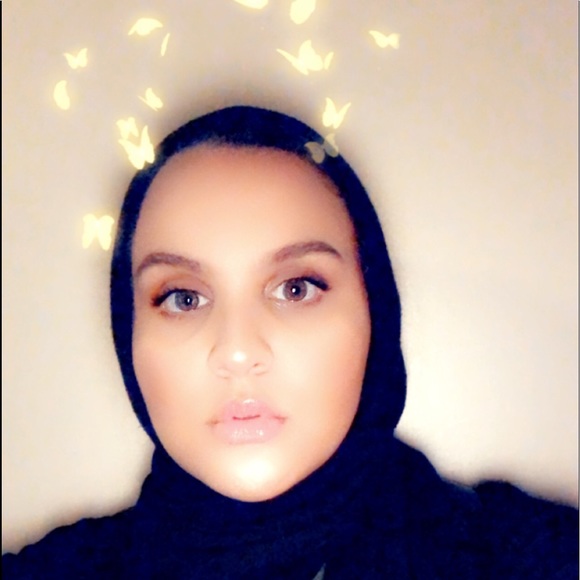 Profile Picture of Sumayah Thadi (@sumayahthadi) on Poshmark
