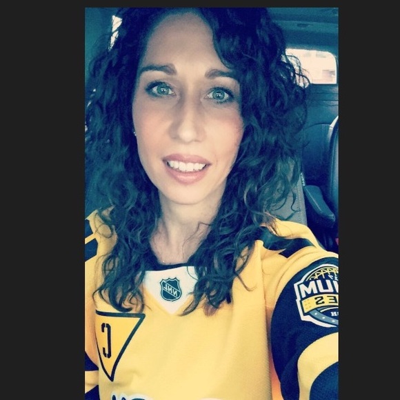 Profile Picture of Darci Kubala (@dkub412) on Poshmark