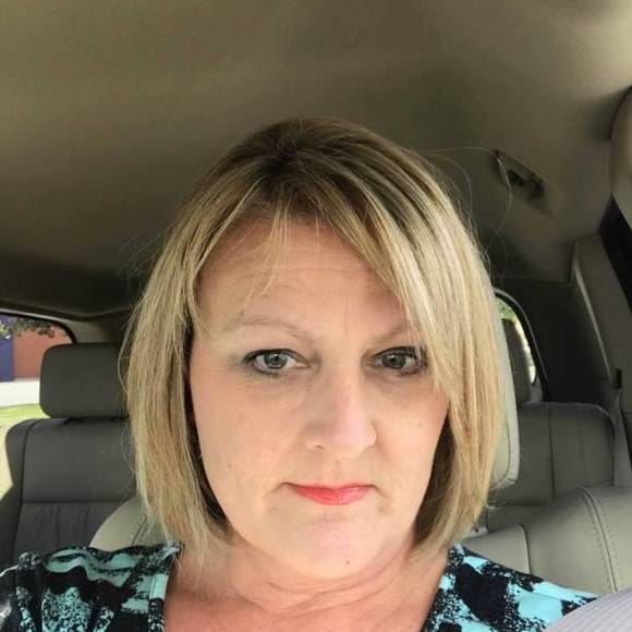 Profile Picture of Robin Slusher (@rslusher01) on Poshmark