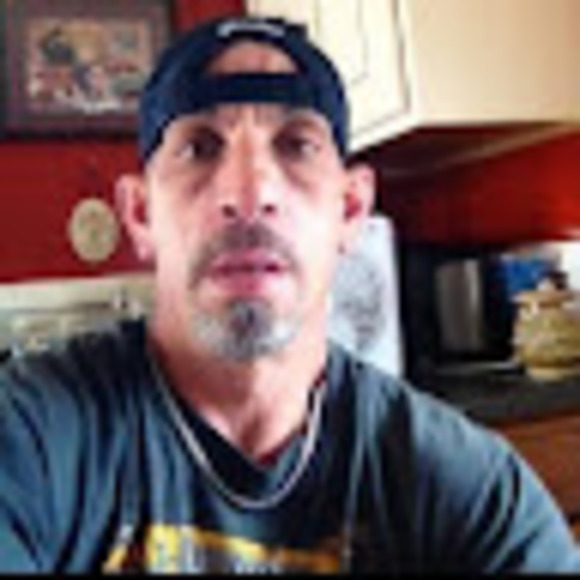Profile Picture of David Rixon (@smashass999) on Poshmark