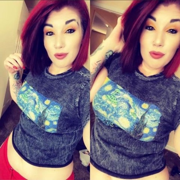 Profile Picture of Cassandra Bray (@cbray771) on Poshmark