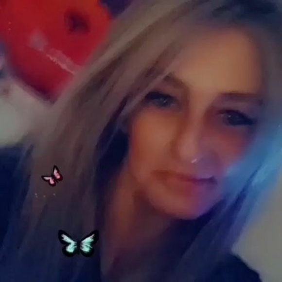 Profile Picture of Nashell Lee jane (@nashellleejane) on Poshmark