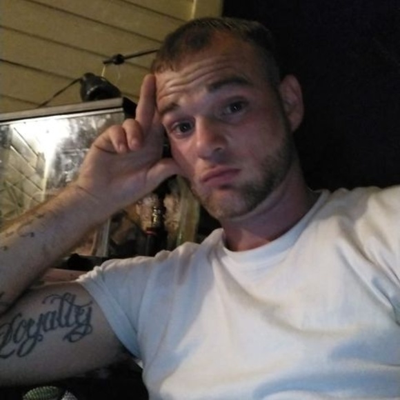 Profile Picture of Tyler Crabtree (@tyler_crabtree) on Poshmark