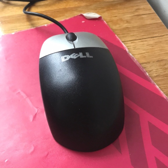 Profile Picture of Carolyn Dobbyn (@cdobbyn) on Poshmark