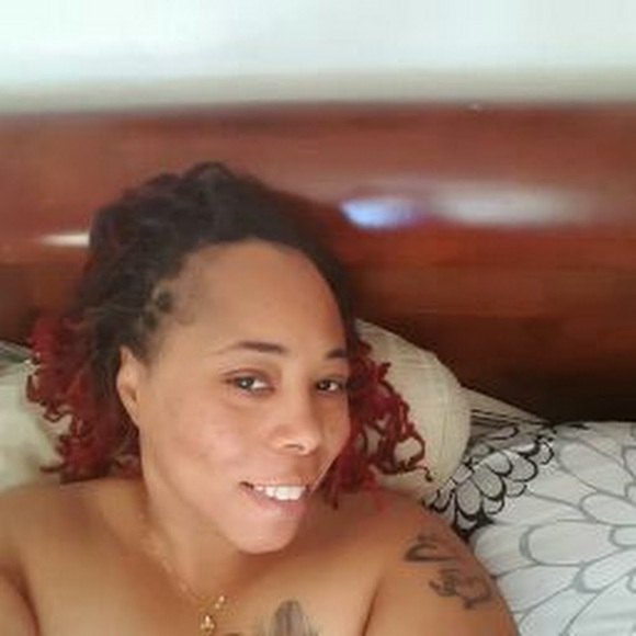 Profile Picture of Damika Black (@betheball1) on Poshmark