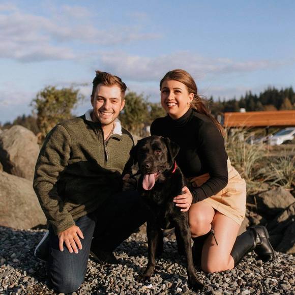 Profile Picture of Anna Radovich (@annarado41) on Poshmark