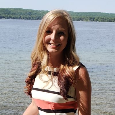Profile Picture of Julia Przybyla-Kuchek (@julesPBnK) on Twitter