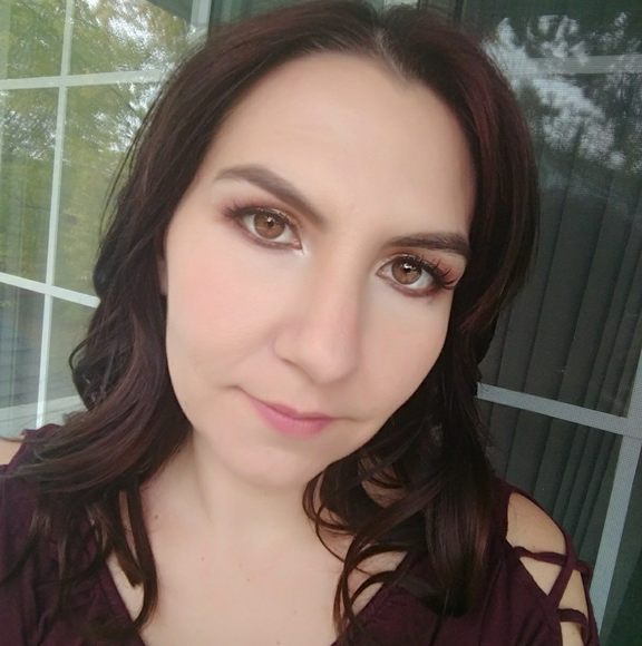 Profile Picture of Calli Kempka (@callikempka) on Poshmark