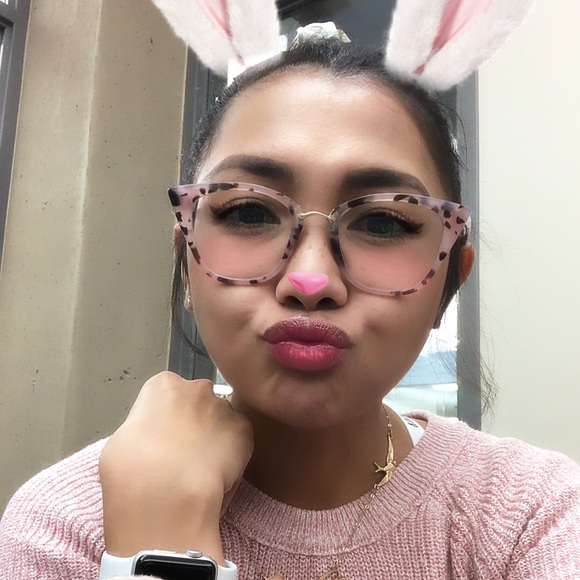 Profile Picture of Maria Benjamin (@flol7315) on Poshmark