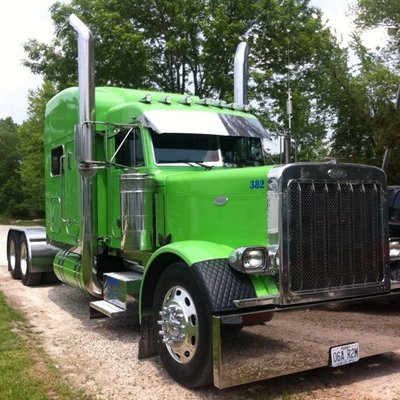 Profile Picture of David Utter (@uttertrucking) on Twitter