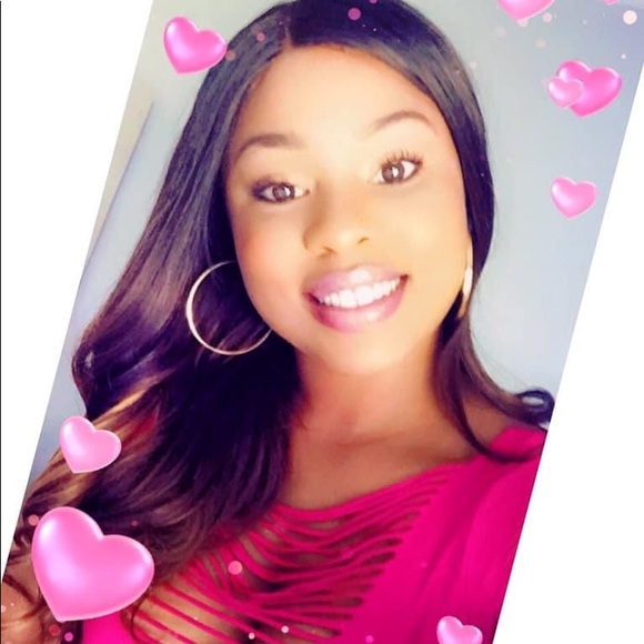 Profile Picture of Sabreen Al-hameed (@sabreenstylez) on Poshmark