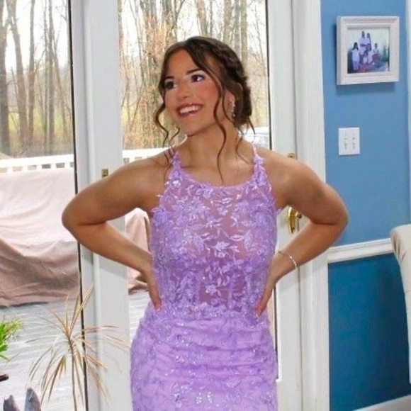 Profile Picture of Rachel Witkoski (@rachelwitkoski) on Poshmark