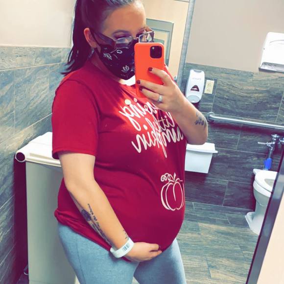 Merae dawn Twyman - Poshmark Profile Picture of Merae dawn Twyman (@meraetwyman19) on Poshmark