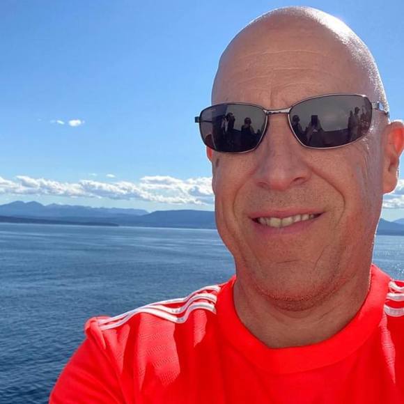 Profile Picture of Chris Wayman (@waymanchris) on Poshmark