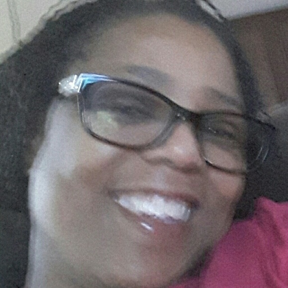 Profile Picture of Lisa Haymon (@helplord2017) on Poshmark